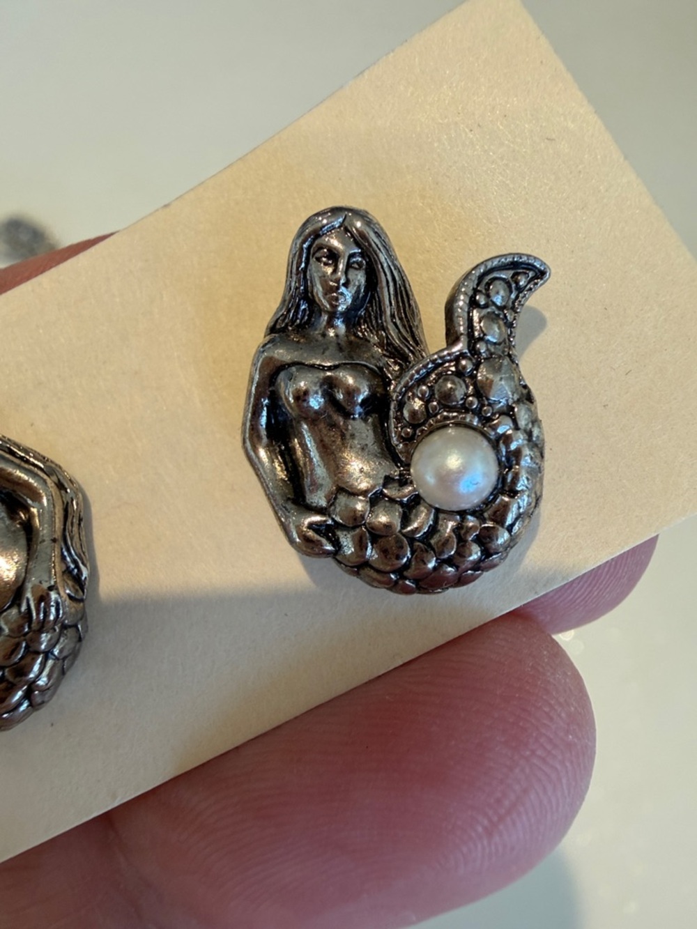Avon Mermaid Pearl Stud Earrings - Picture 7 of 12